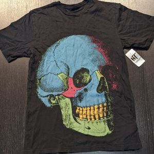 NWT Hot Topic colorful skull shirt
